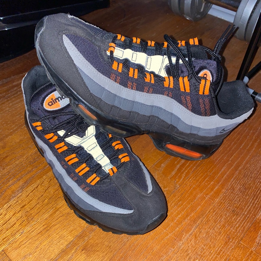 NIKE Air Max 95 HALLOWEEN 2011 BLACK ORANGE GRAY